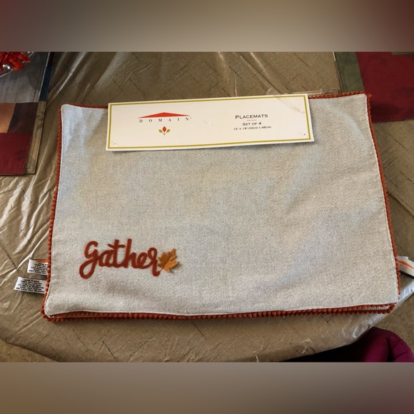 NWT FALL TABLE PLACEMATS SET OF 4 - Picture 2 of 5